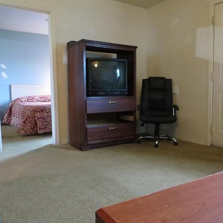 Madison Suites Motel Портланд Екстериор снимка