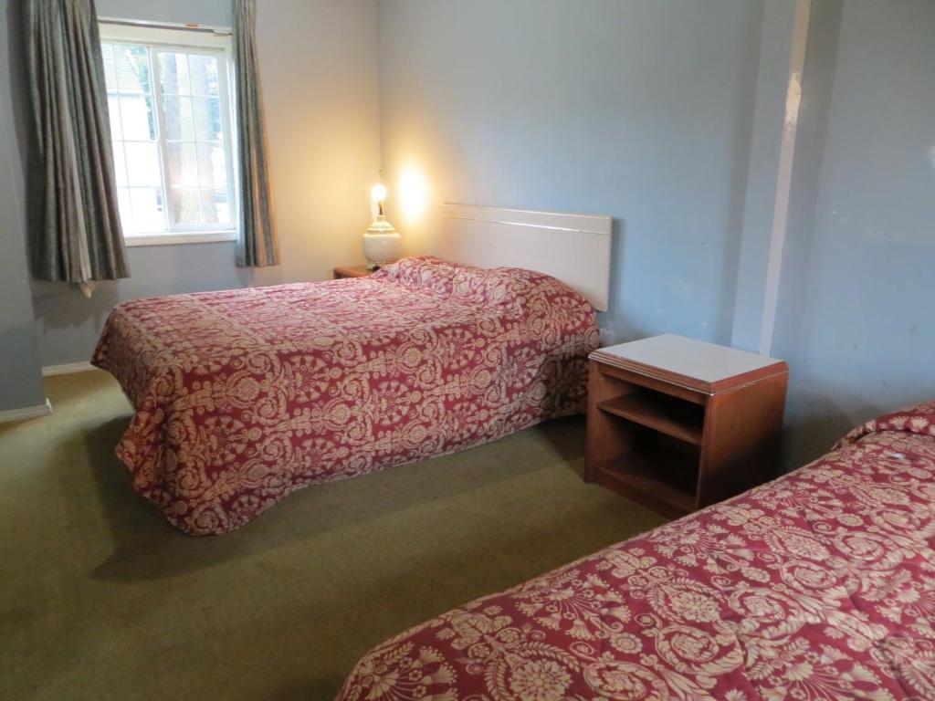 Madison Suites Motel Портланд Стая снимка