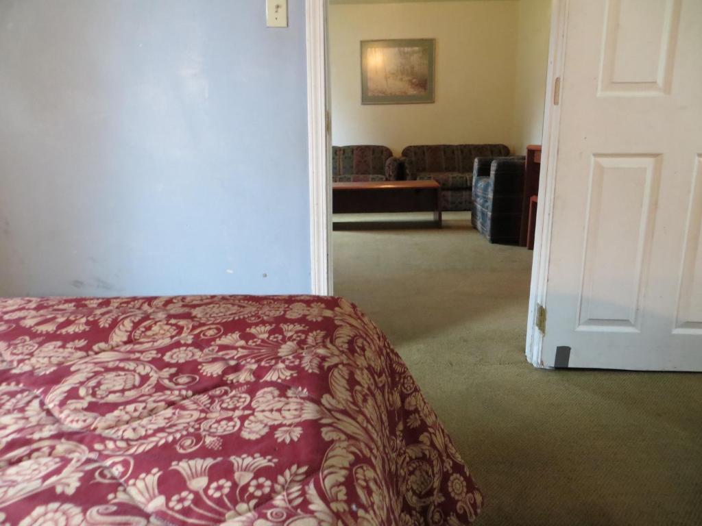 Madison Suites Motel Портланд Стая снимка