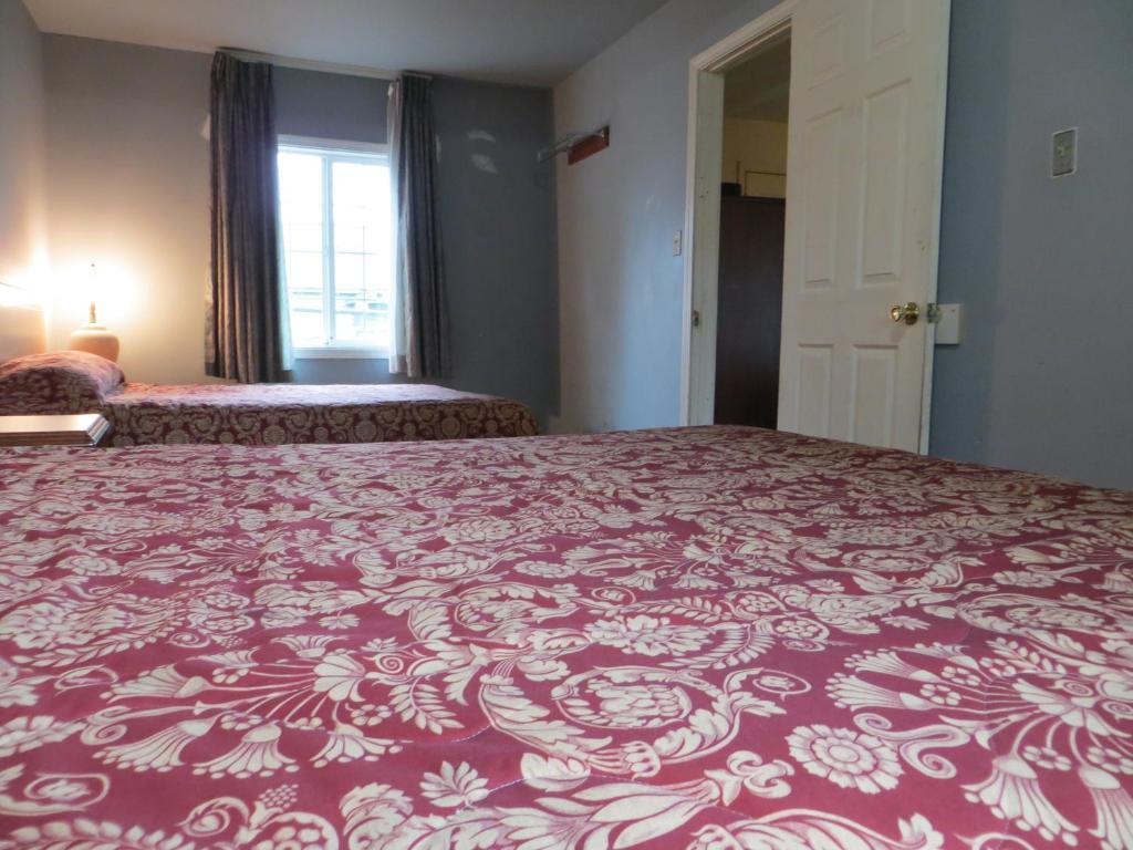 Madison Suites Motel Портланд Стая снимка