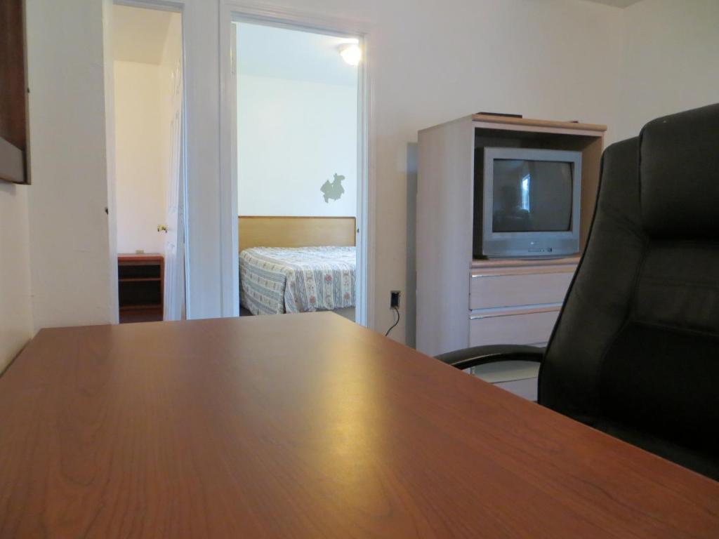 Madison Suites Motel Портланд Екстериор снимка